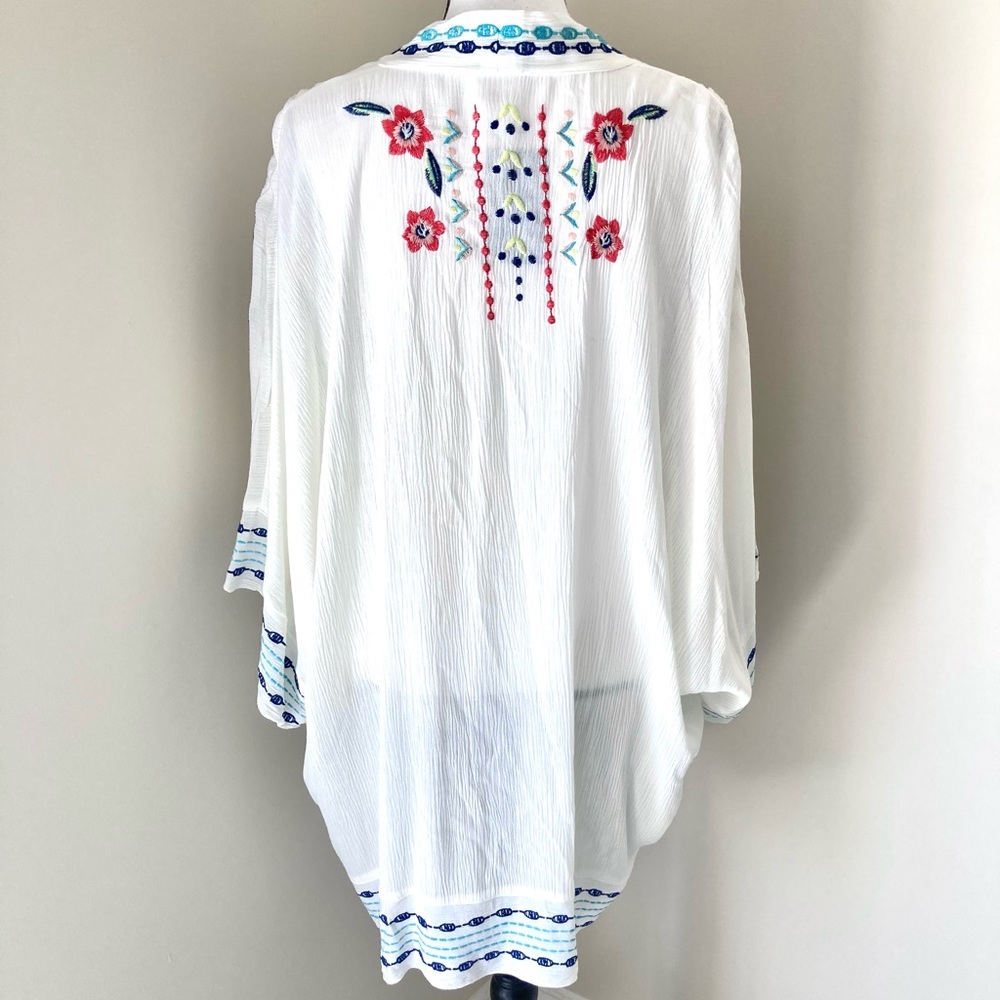 NWT Curations Embroidered Kimono Cover Up Size M/L - Picture 7 of 10